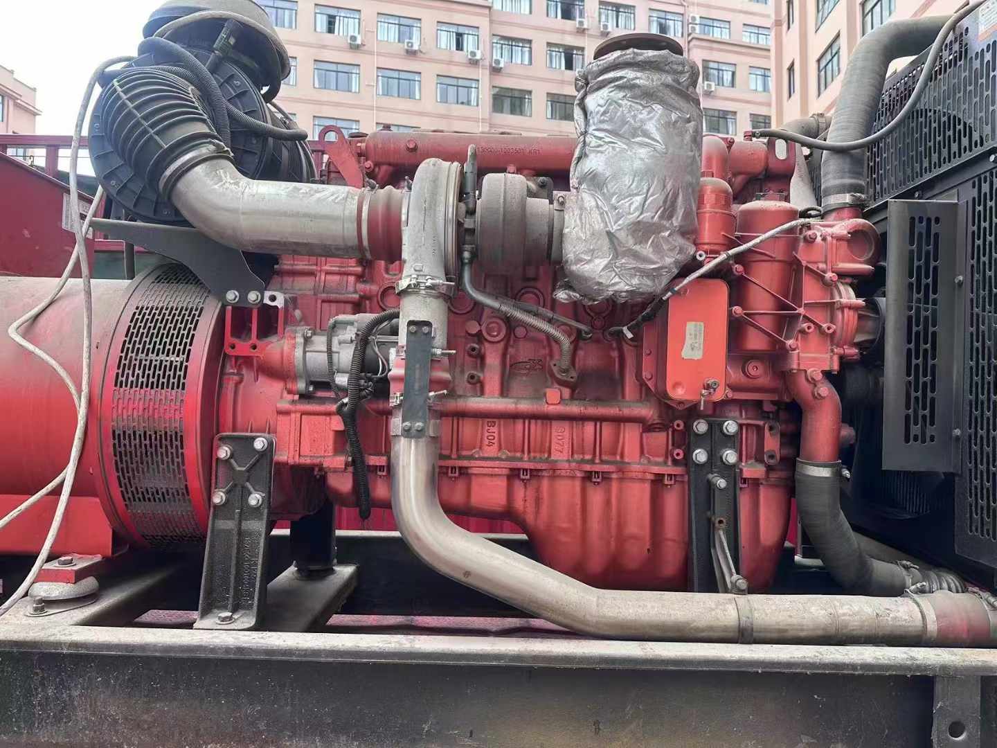 高安如何选择适合 600kW 柴油发电机组的过载保护器？