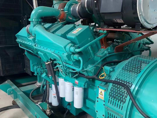 高安更换100kW柴油发电机组机油时，需要注意哪些事项？